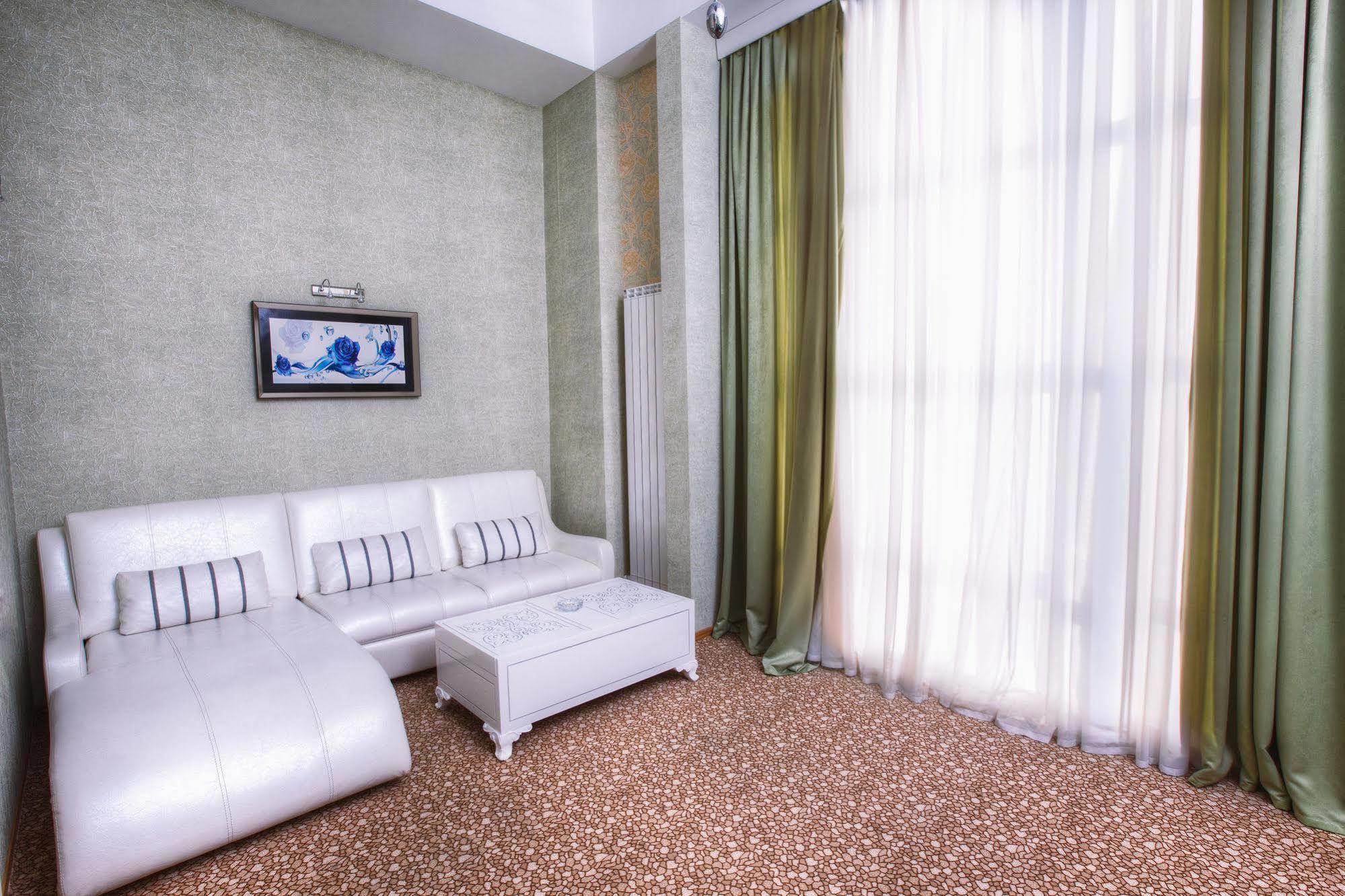 Admiral Hotel Баку Екстериор снимка